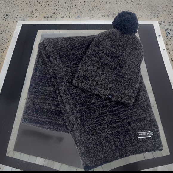 Barefoot Dreams CozyChic Pom Pom Beanie Hat & Scarf Gift Set Carbon Black NWT main image 13